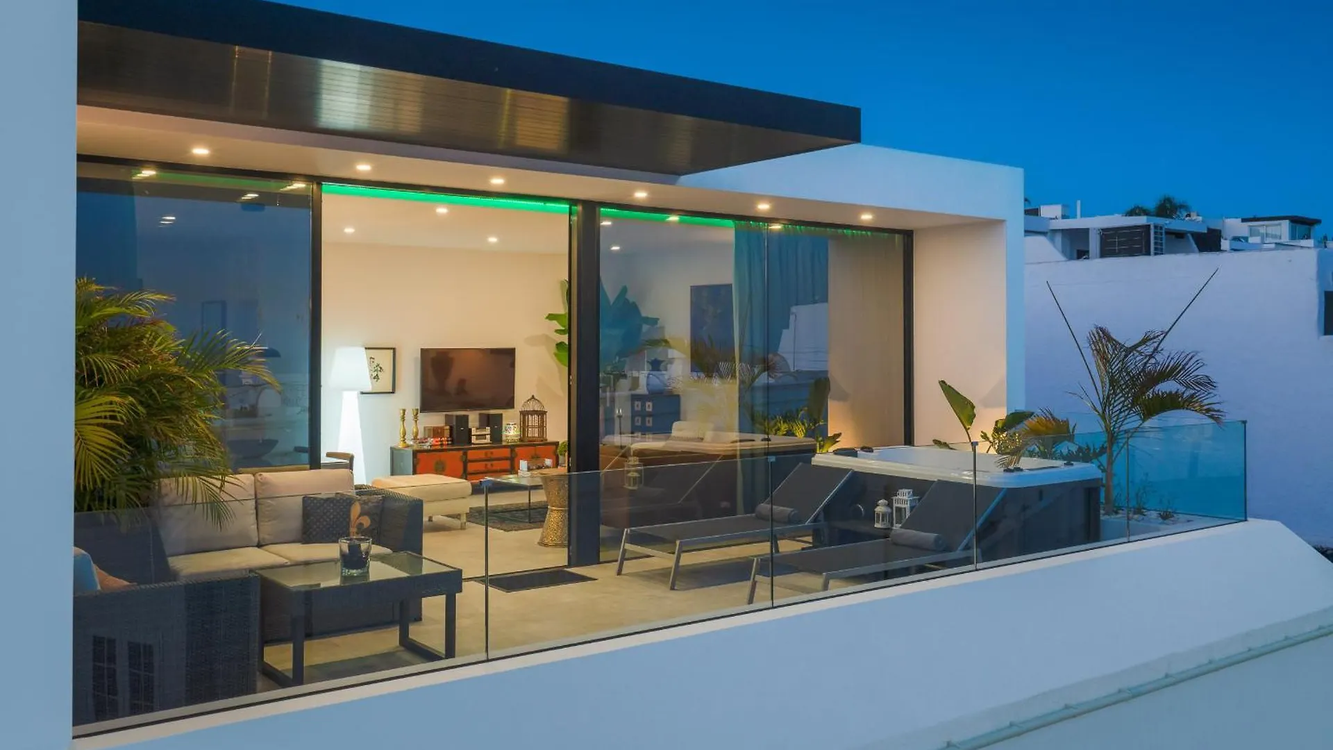 פוארטו דל כרמן Luxury Ocean View Retreat 2Bedroom Apt With Jacuzzi 0*, פוארטו דל כרמן ספרד